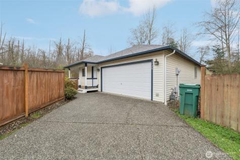 1724 147th Place SW Lynnwood WA 98087