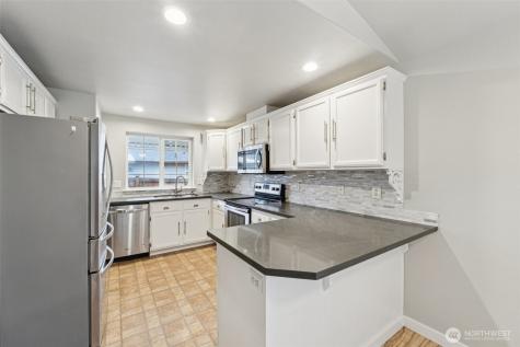 1724 147th Place SW Lynnwood WA 98087
