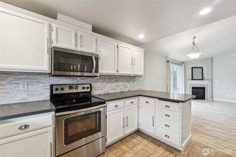 1724 147th Place SW Lynnwood WA 98087