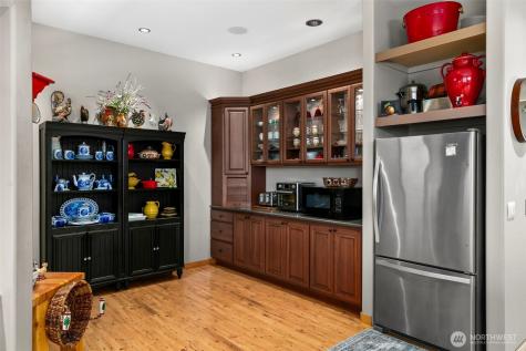 2720 NW Cascade Avenue East Wenatchee WA 98802