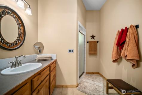 2720 NW Cascade Avenue East Wenatchee WA 98802