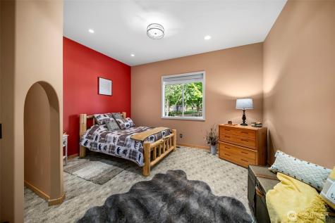 2720 NW Cascade Avenue East Wenatchee WA 98802