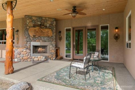 2720 NW Cascade Avenue East Wenatchee WA 98802