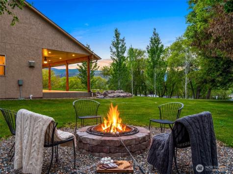 2720 NW Cascade Avenue East Wenatchee WA 98802