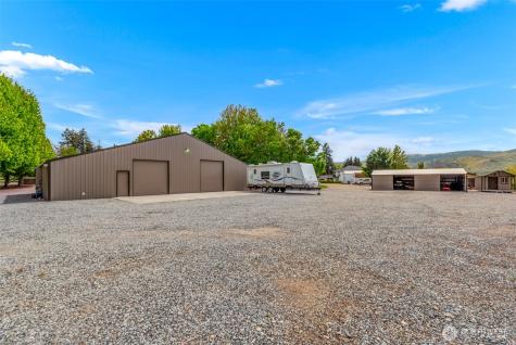 2720 NW Cascade Avenue East Wenatchee WA 98802