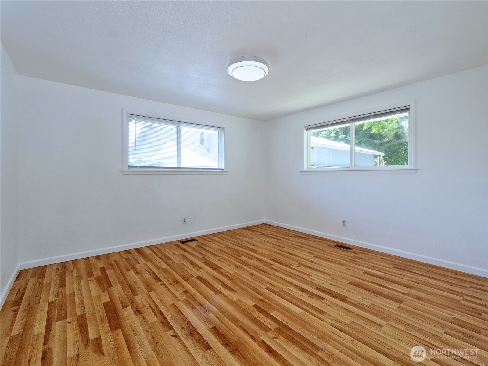 423 Lind Avenue SW Renton WA 98057