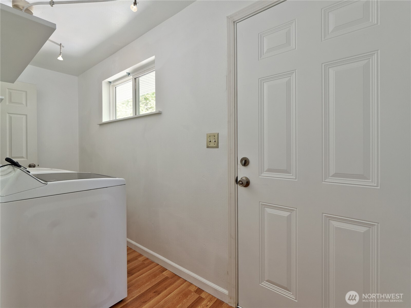 423 Lind Avenue SW Renton WA 98057