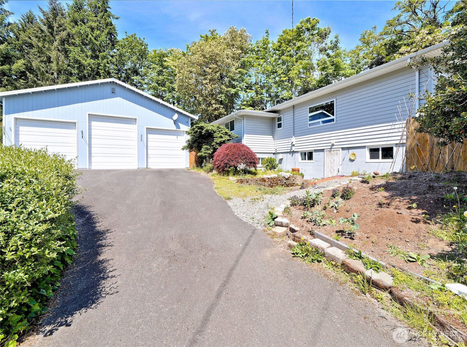 423 Lind Avenue SW Renton WA 98057