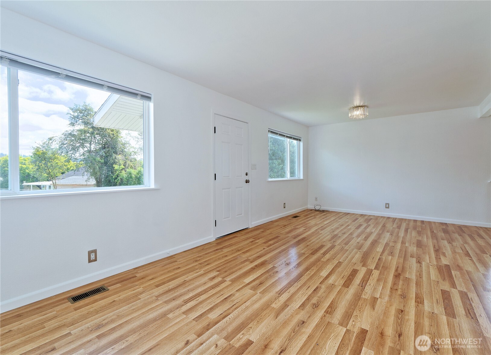 423 Lind Avenue SW Renton WA 98057