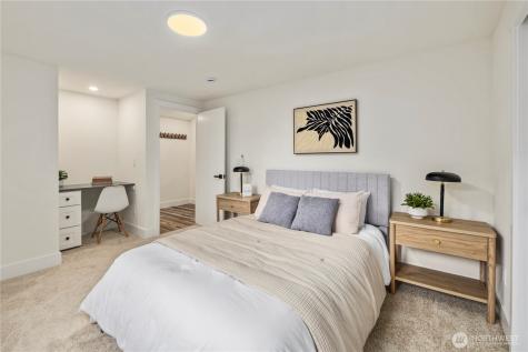 5520 Brooklyn Avenue NE Seattle WA 98105