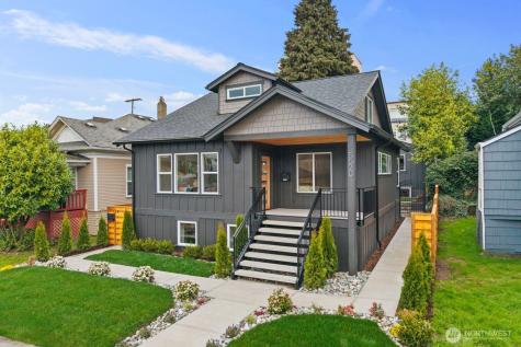 5520 Brooklyn Avenue NE Seattle WA 98105