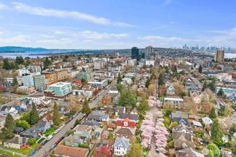 5520 Brooklyn Avenue NE Seattle WA 98105