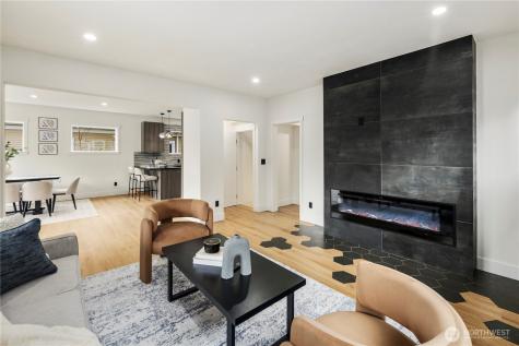 5520 Brooklyn Avenue NE Seattle WA 98105