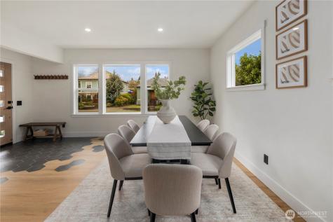 5520 Brooklyn Avenue NE Seattle WA 98105