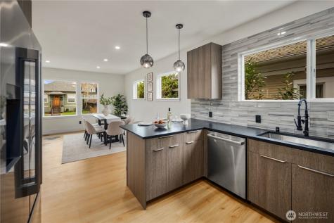 5520 Brooklyn Avenue NE Seattle WA 98105