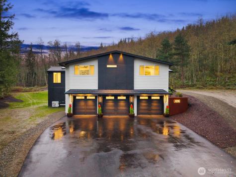 32922 SE Kuzak Road Enumclaw WA 98022