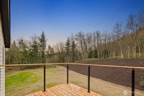 32922 SE Kuzak Road Enumclaw WA 98022
