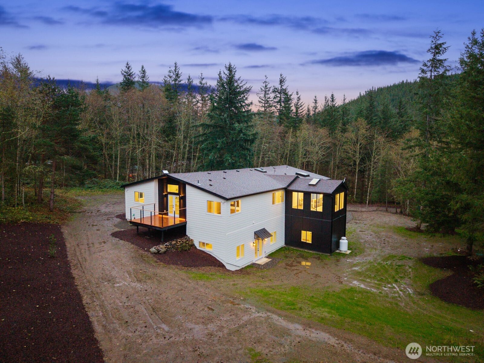 32922 SE Kuzak Road Enumclaw WA 98022