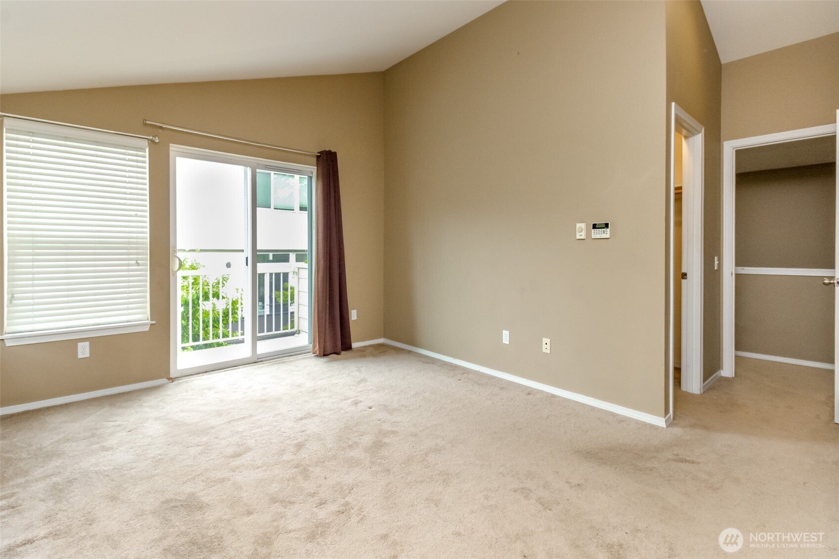 2816 SW Adams Street Seattle WA 98126