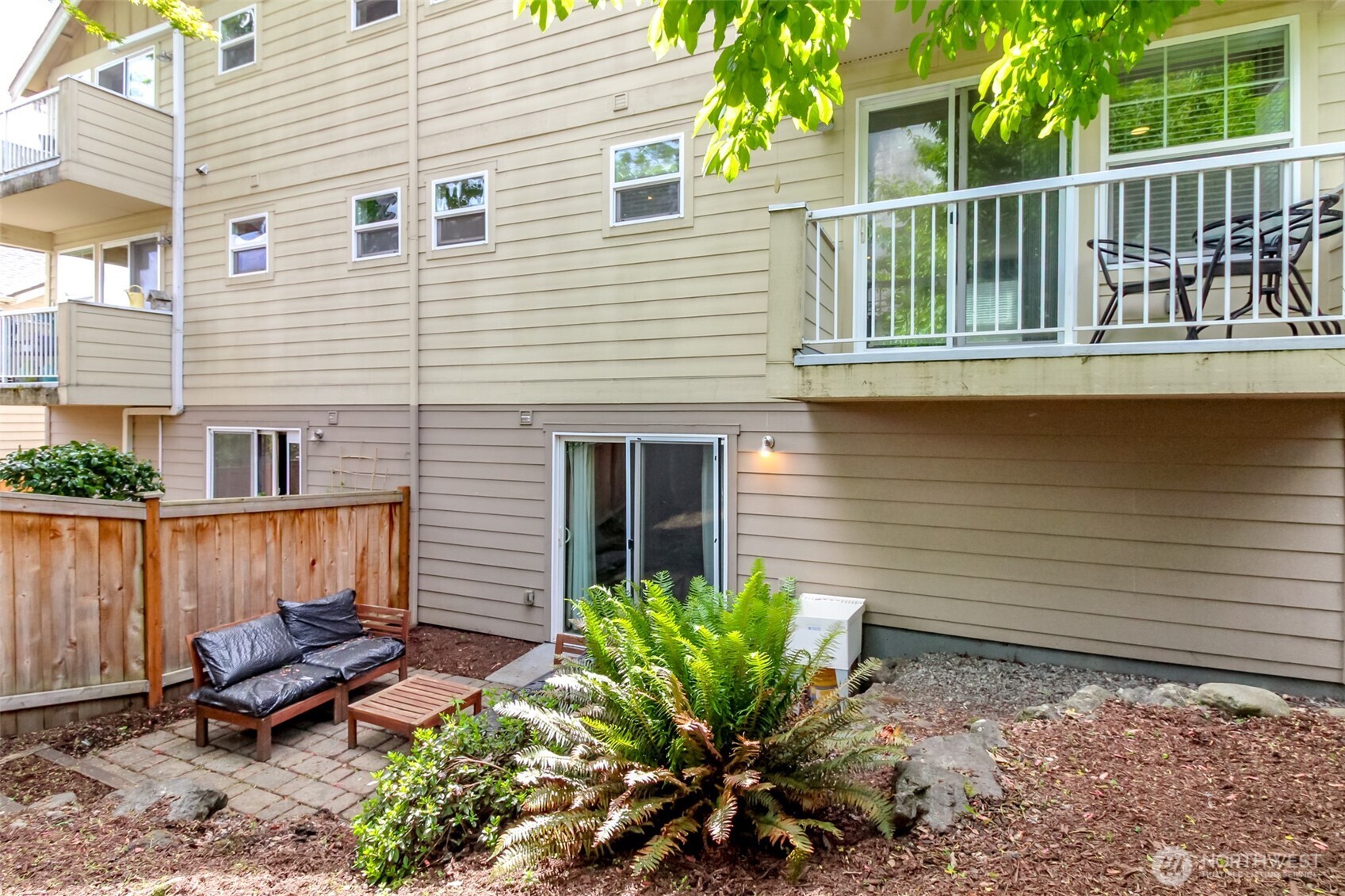 2816 SW Adams Street Seattle WA 98126