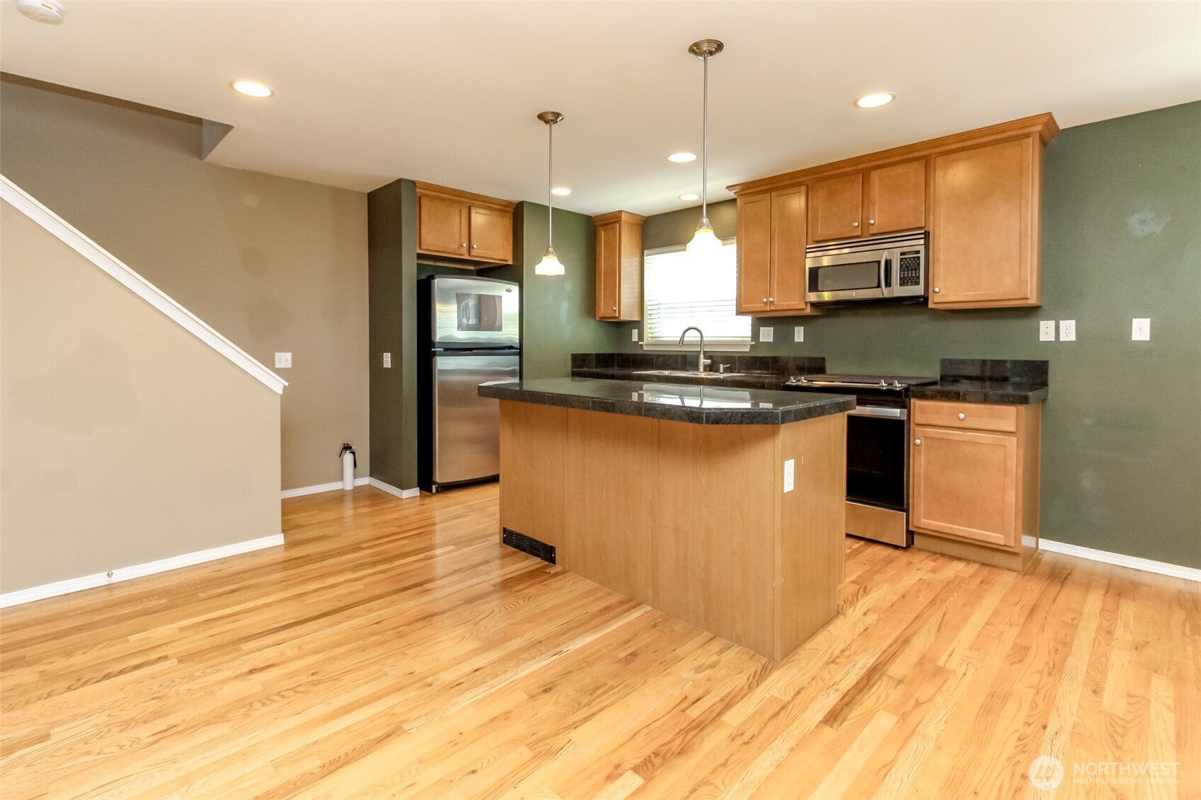 2816 SW Adams Street Seattle WA 98126