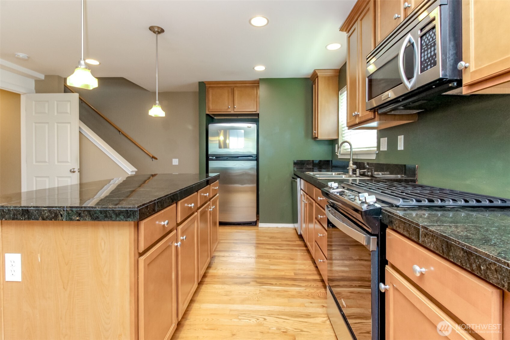 2816 SW Adams Street Seattle WA 98126