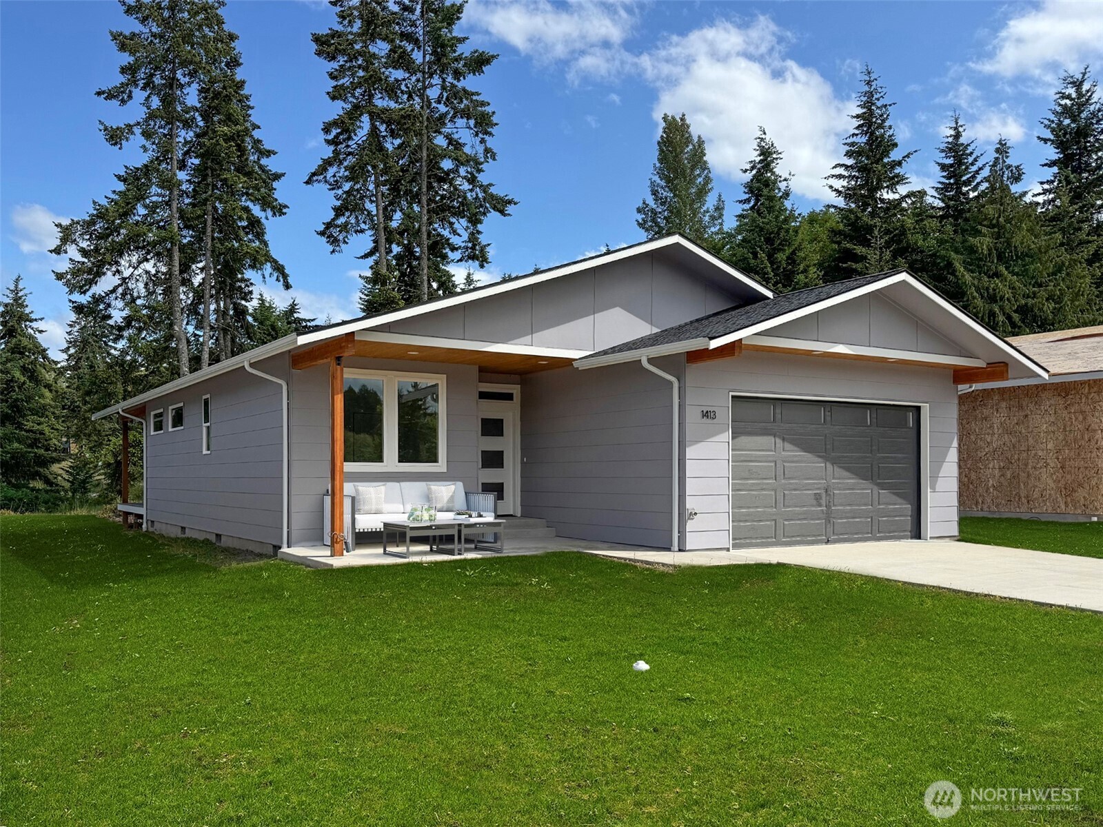 1413 Discovery Loop Port Angeles WA 98363