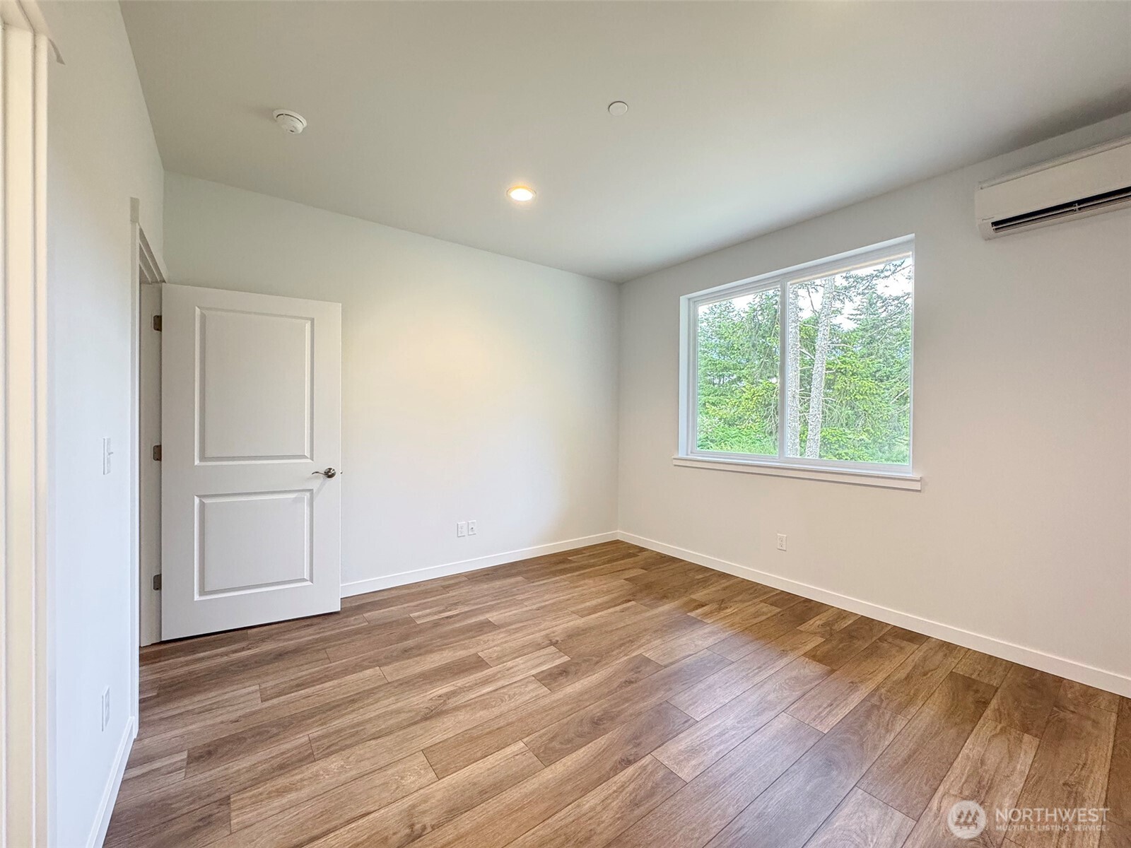1413 Discovery Loop Port Angeles WA 98363