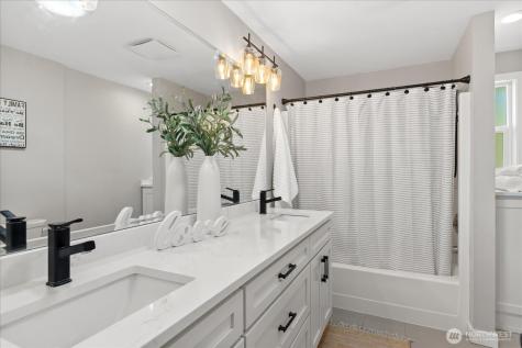 1839 Wellington Drive Oak Harbor WA 98277