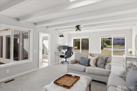 1839 Wellington Drive Oak Harbor WA 98277