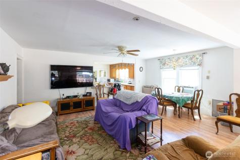 992 Highway 142 E Lyle WA 98635