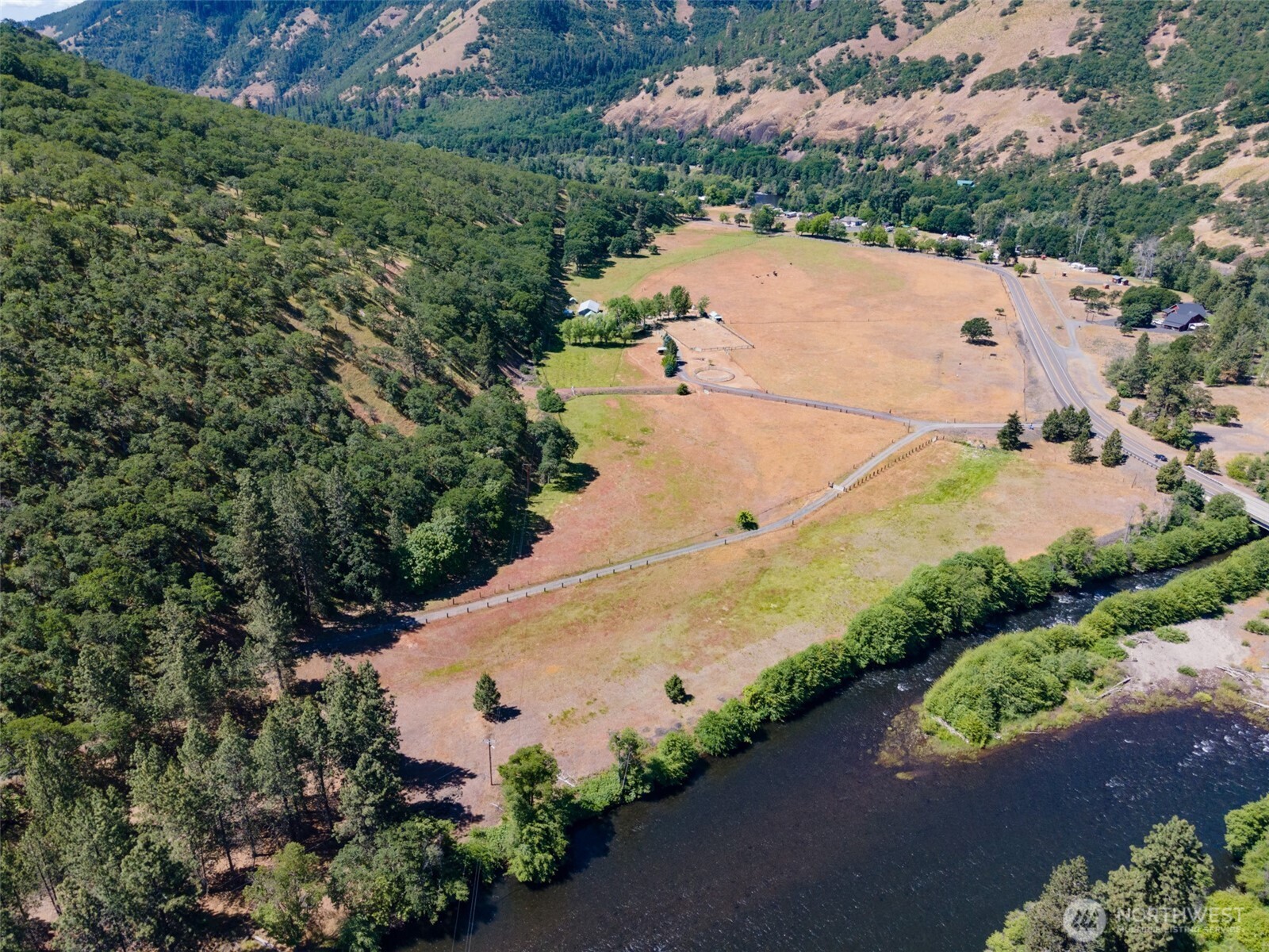992 Highway 142 E Lyle WA 98635