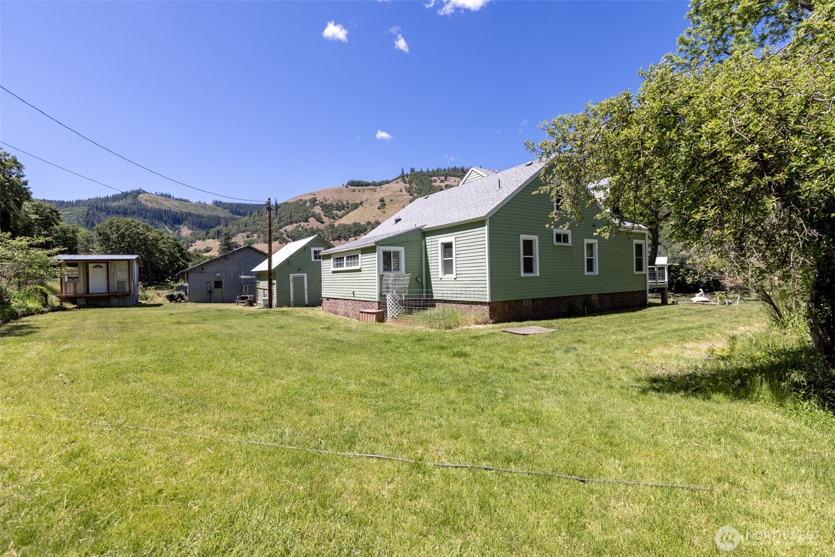 992 Highway 142 E Lyle WA 98635