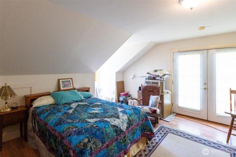 992 Highway 142 E Lyle WA 98635