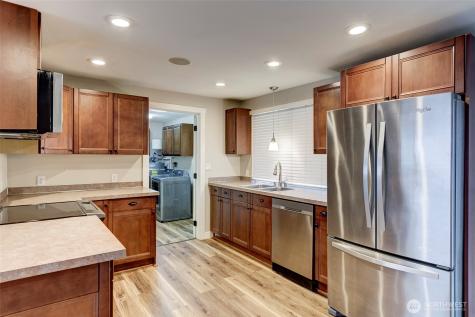 1024 NW Anchor Drive Oak Harbor WA 98277