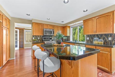 1268 E Spencer Court La Center WA 98629