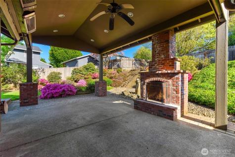 1268 E Spencer Court La Center WA 98629