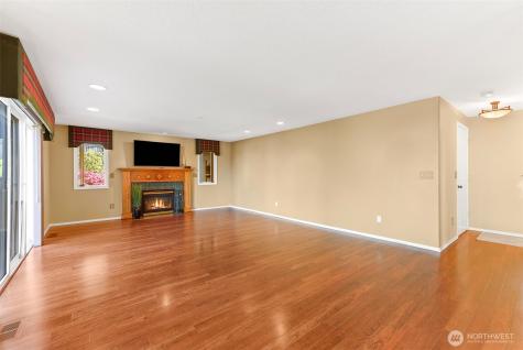1268 E Spencer Court La Center WA 98629
