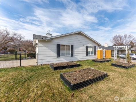 934 Stevens Street Wenatchee WA 98801