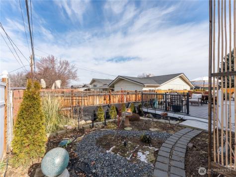 934 Stevens Street Wenatchee WA 98801