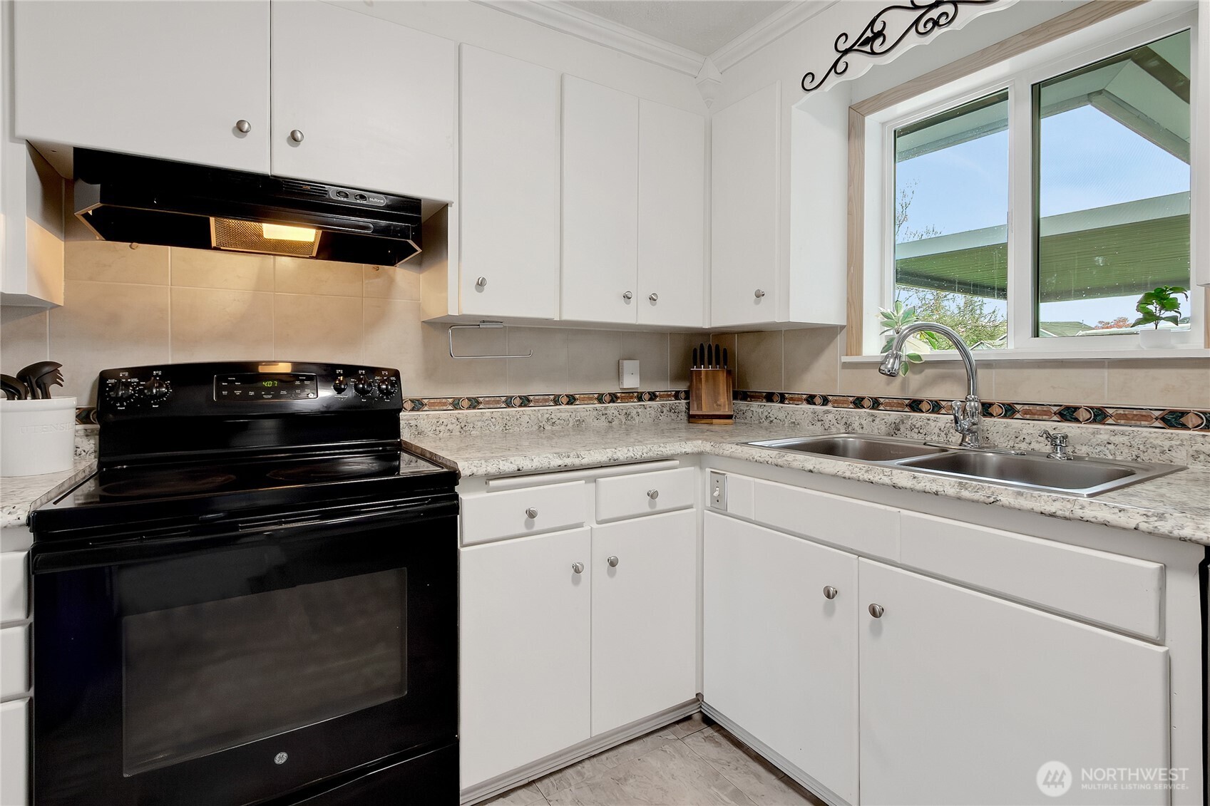 1108 20th Street NW Puyallup WA 98371