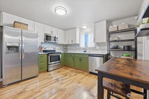 717 S 58th Street Tacoma WA 98408