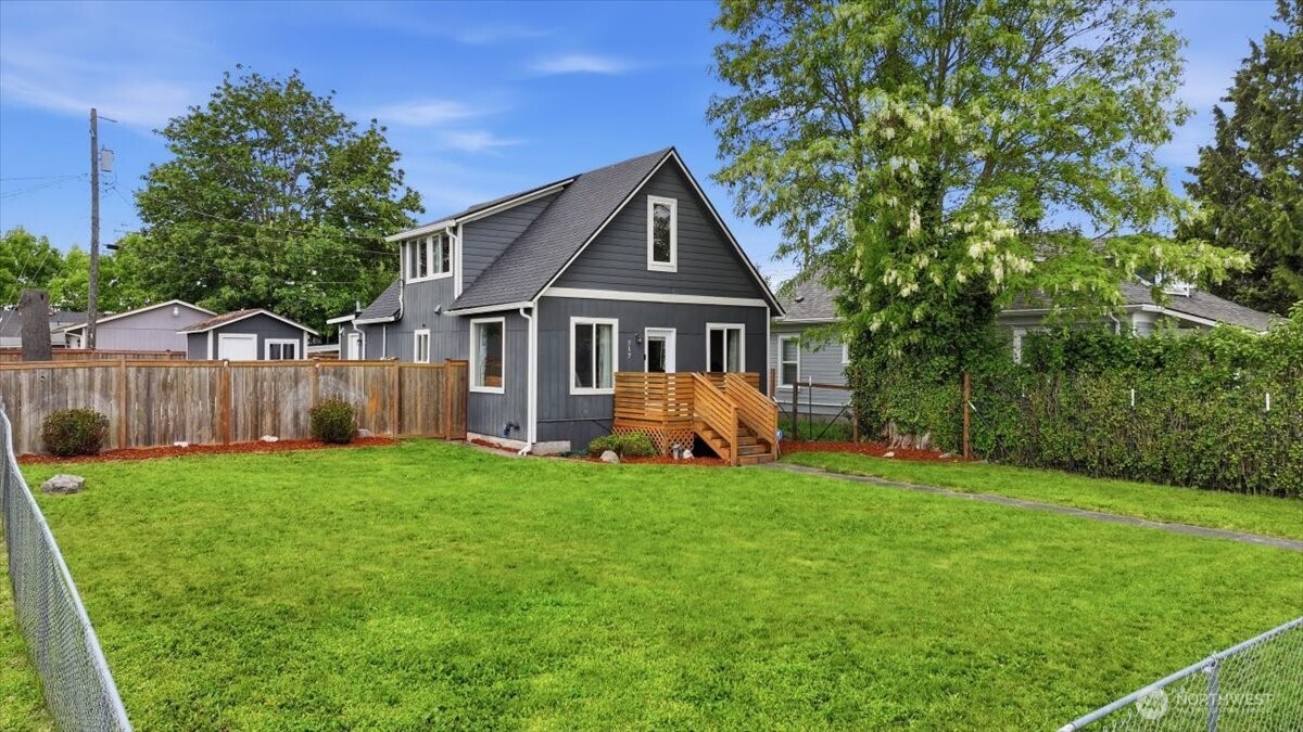 717 S 58th Street Tacoma WA 98408