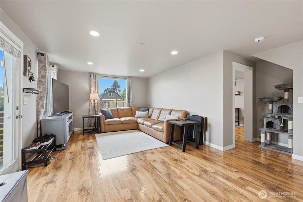 717 S 58th Street Tacoma WA 98408