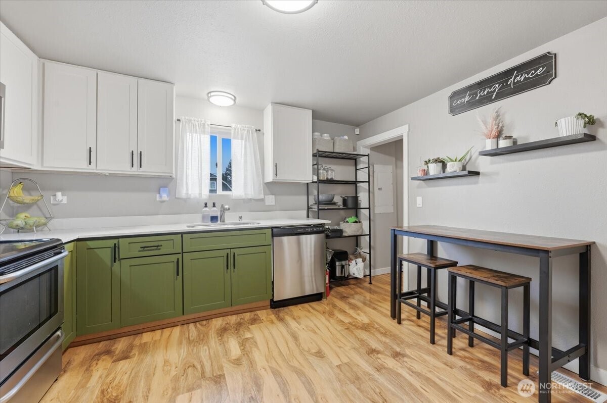 717 S 58th Street Tacoma WA 98408