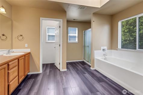 13604 116th Avenue Ct E Puyallup WA 98374