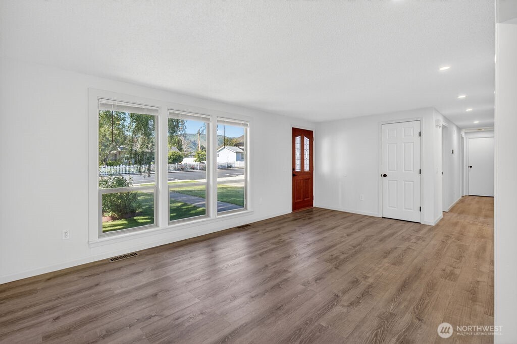 1312 Springwater Avenue Wenatchee WA 98801
