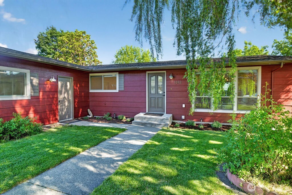 1312 Springwater Avenue Wenatchee WA 98801