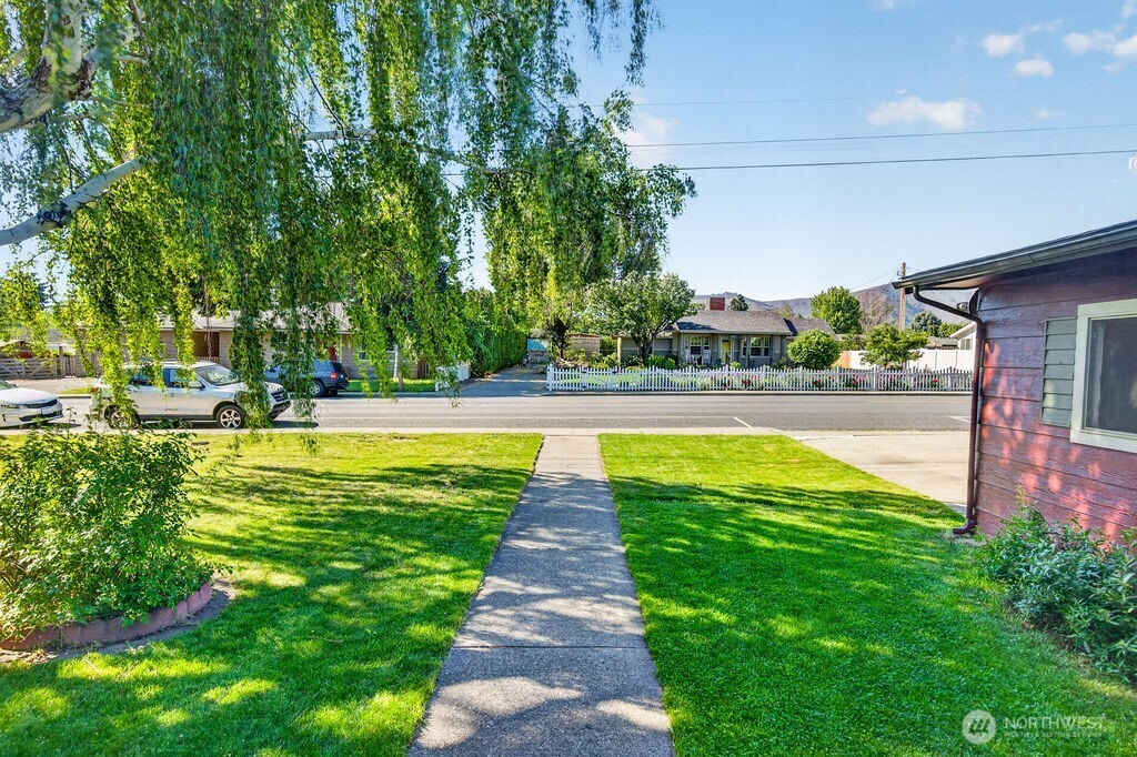 1312 Springwater Avenue Wenatchee WA 98801