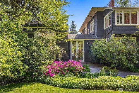 3802 E John Street Seattle WA 98112